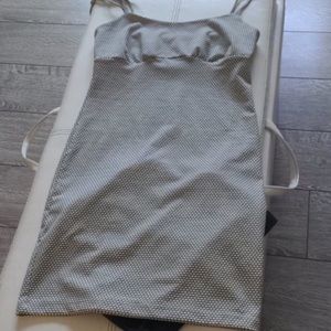 ⚡️5 for $35 SALE⚡️ Black and White Tie Strap Dress